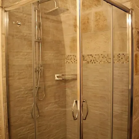 شقة Lithos House Pt 1p E 2p