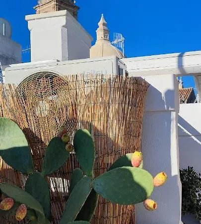 Lithos House Pt 1p E 2p アパート モノーポリ