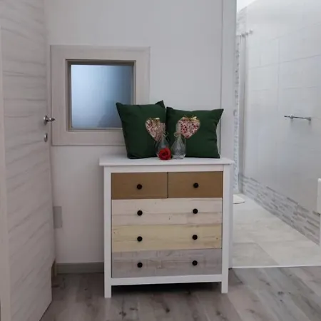 Lithos House Pt 1p E 2p شقة مونوبولي